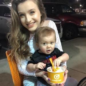 Meet your Posher, Whitney